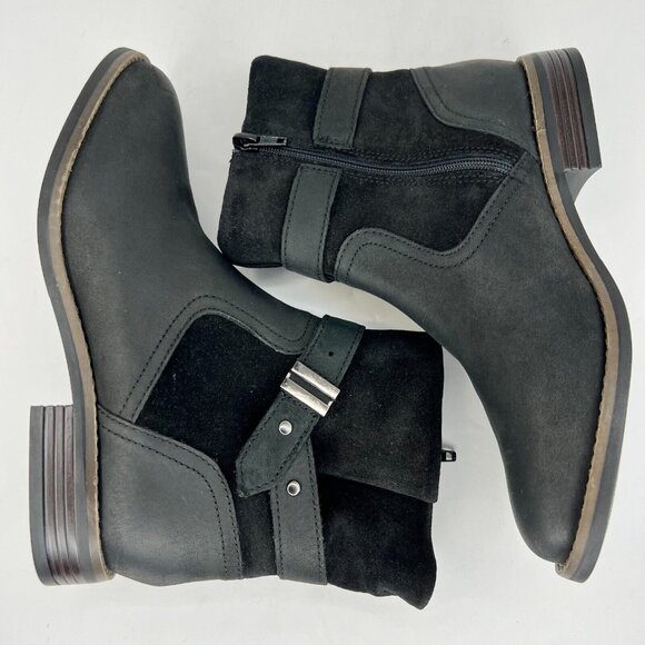 Clarks Womens 219238 Camzin Strap Black Leather Block Heels Size 6 M Booties - Picture 7 of 10